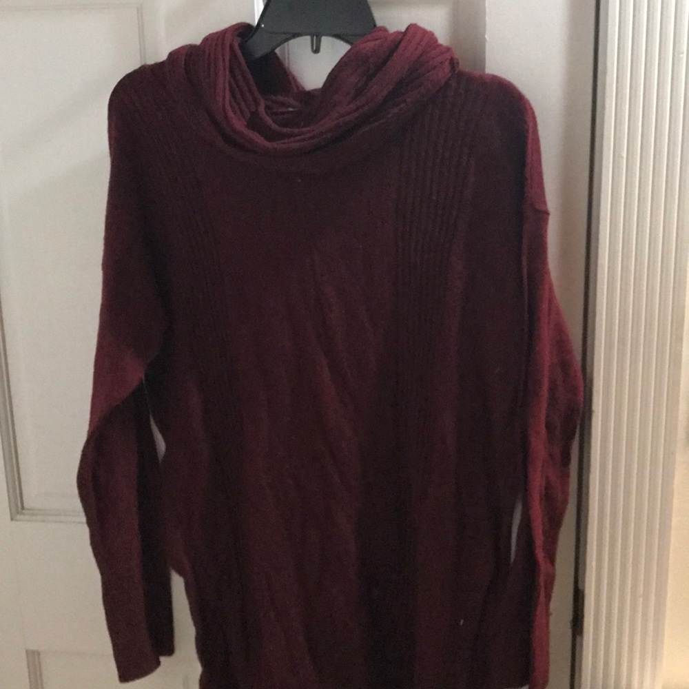 Maroon sweater